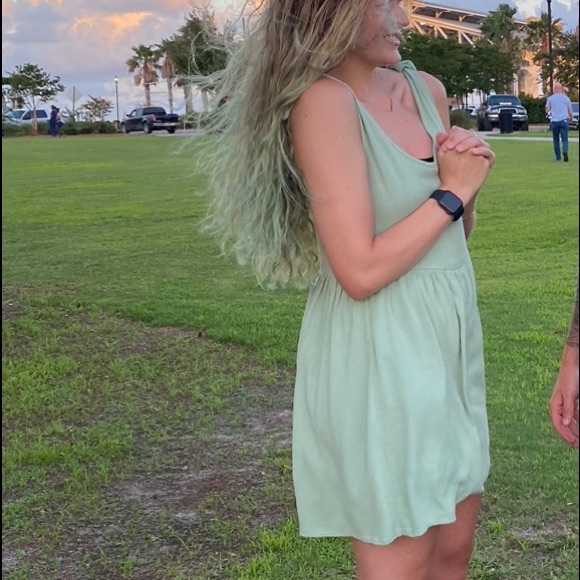 Green Shoulder Tie Dress - Picture 5 of 6